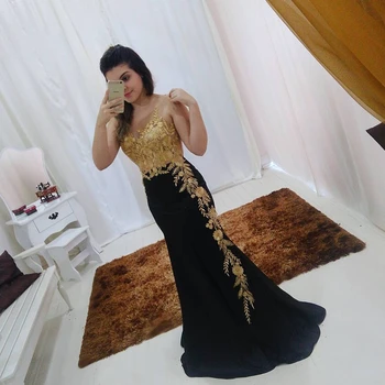 Прекрасна вечерна рокля по поръчка с модел под формата на златни листа с черно атласным русалочьим рокля с дължина до пода, за бала