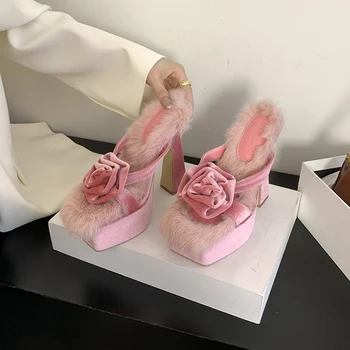 Дамски Чехли на платформа от розова домакинството е заек вълна, Есенни Джапанки обувки с високи Токчета, Дамски обувки на висок ток, Розови Велурени дамски Сандали С Квадратни пръсти