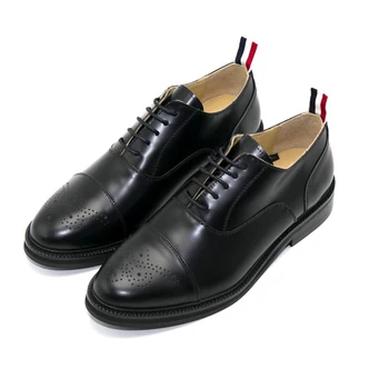 Мъжки обувки TB води до пренебрегване том /Колекция 2023 г., Пролетната Модна Марка Обувки в Черен Цвят, Класически Маратонки с Перфорации тип 